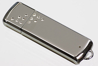 USB kľúč Swarovski 12 bielych kryštálikov, 4 GB zn. PROPAG - Kliknutím na obrázok zatvorte -
